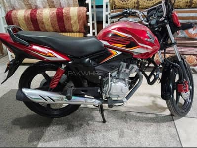 Honda CB 125F 2025 Model ! 10 / 9 Condition No Accident! Excellent Con