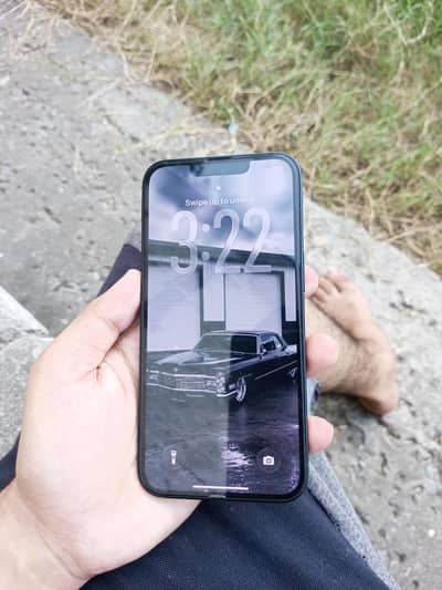 Apple iPhone 13