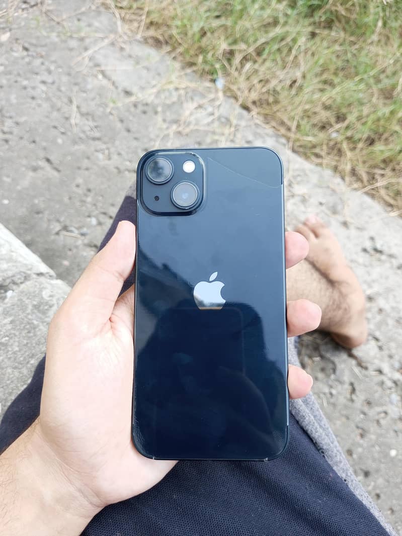 Apple iPhone 13 2