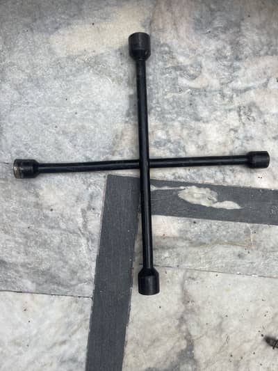 Cross spanner 4 way