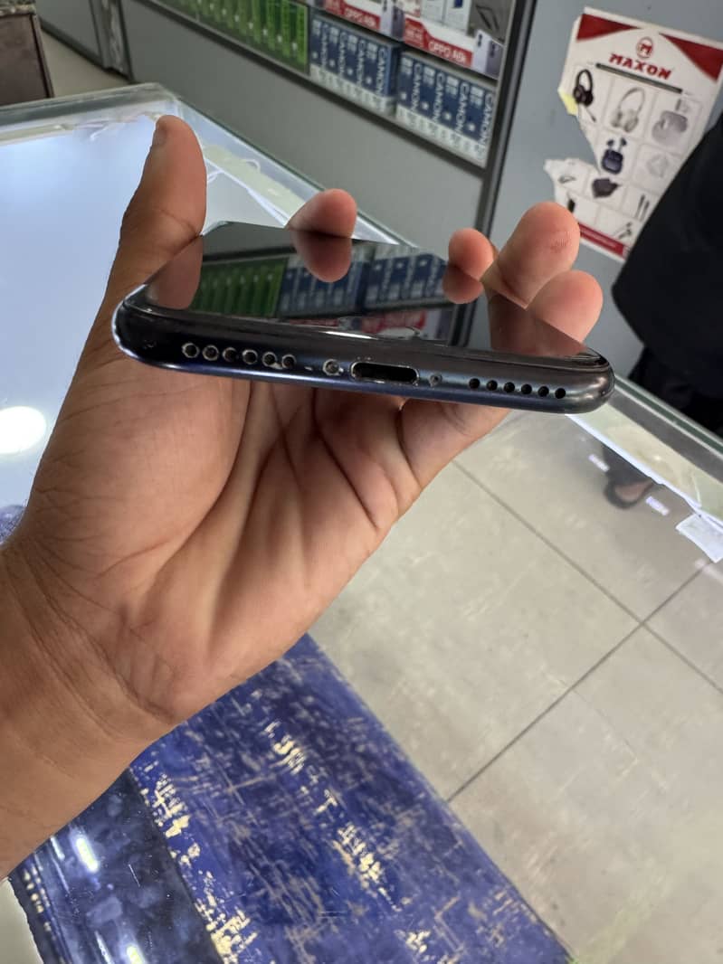 Apple iPhone SE 0