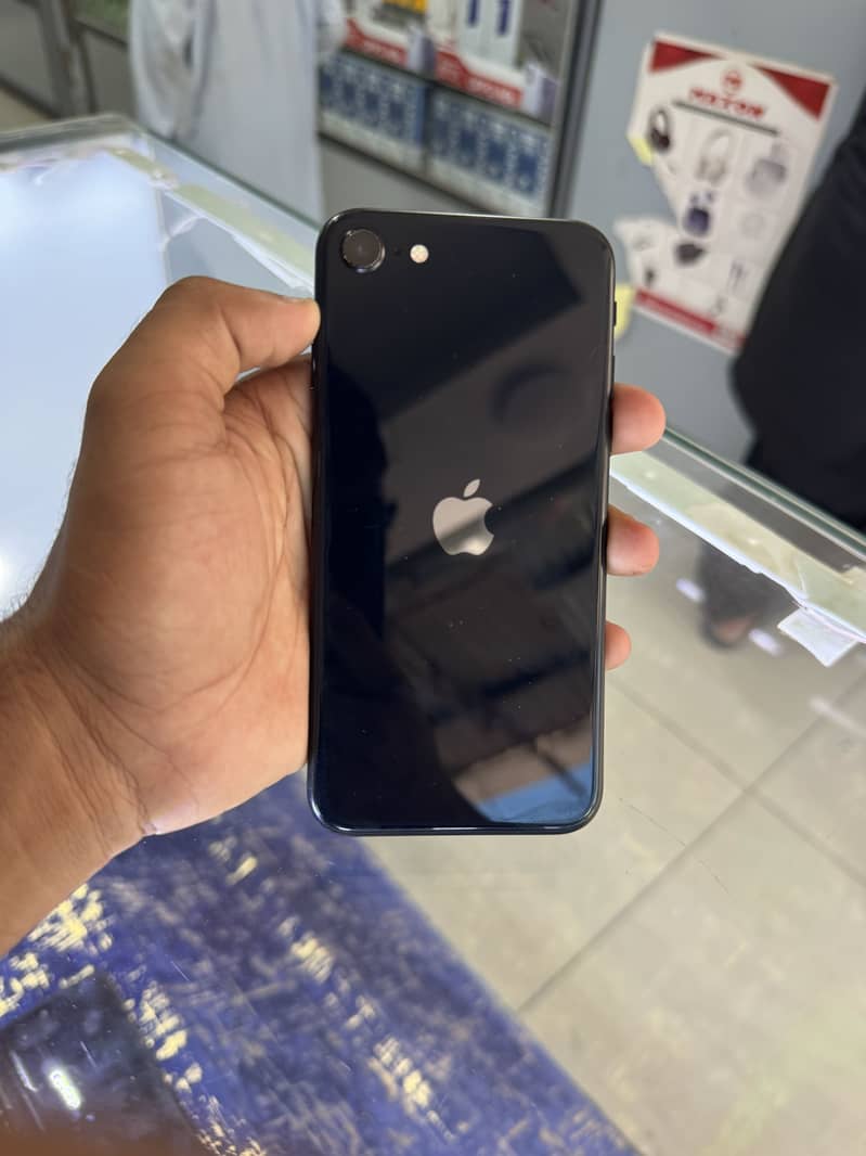 Apple iPhone SE 3