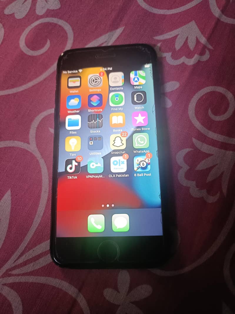 Apple iPhone 7 0