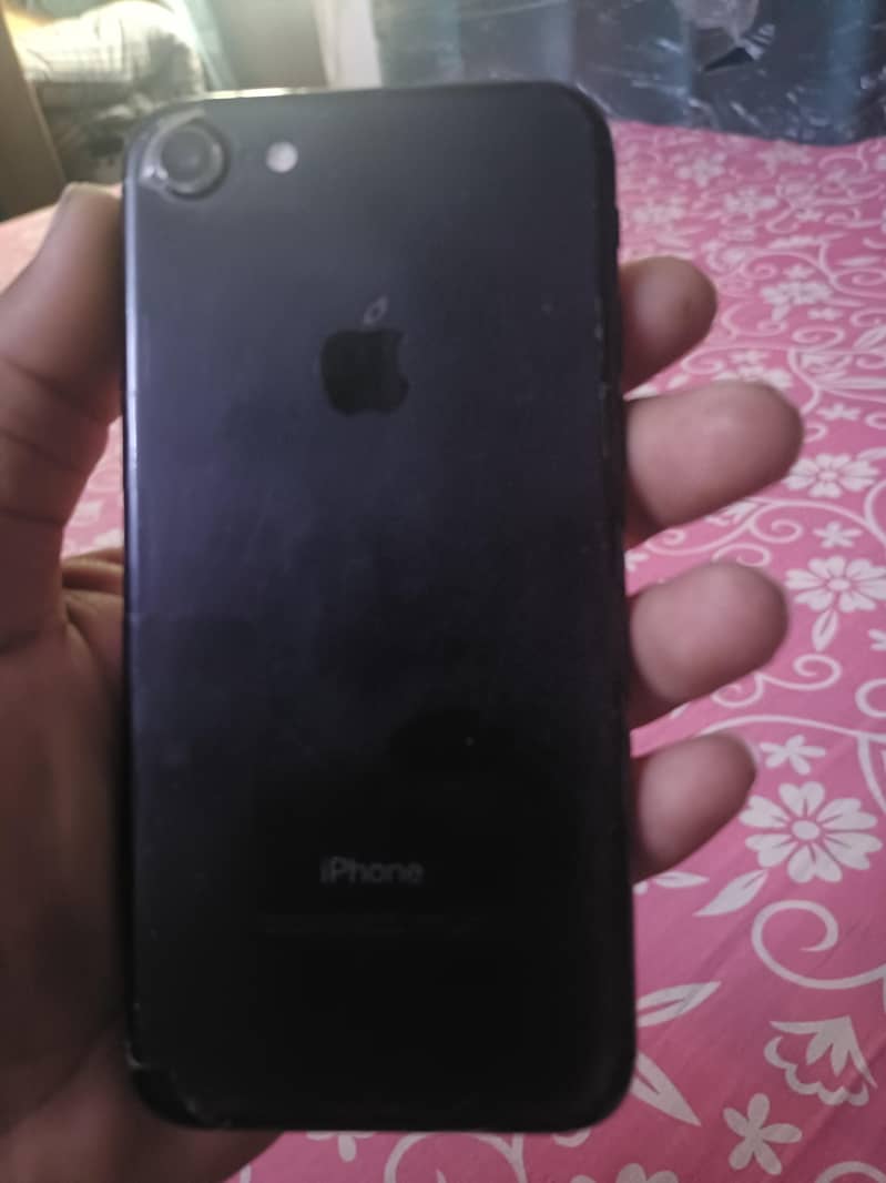 Apple iPhone 7 1