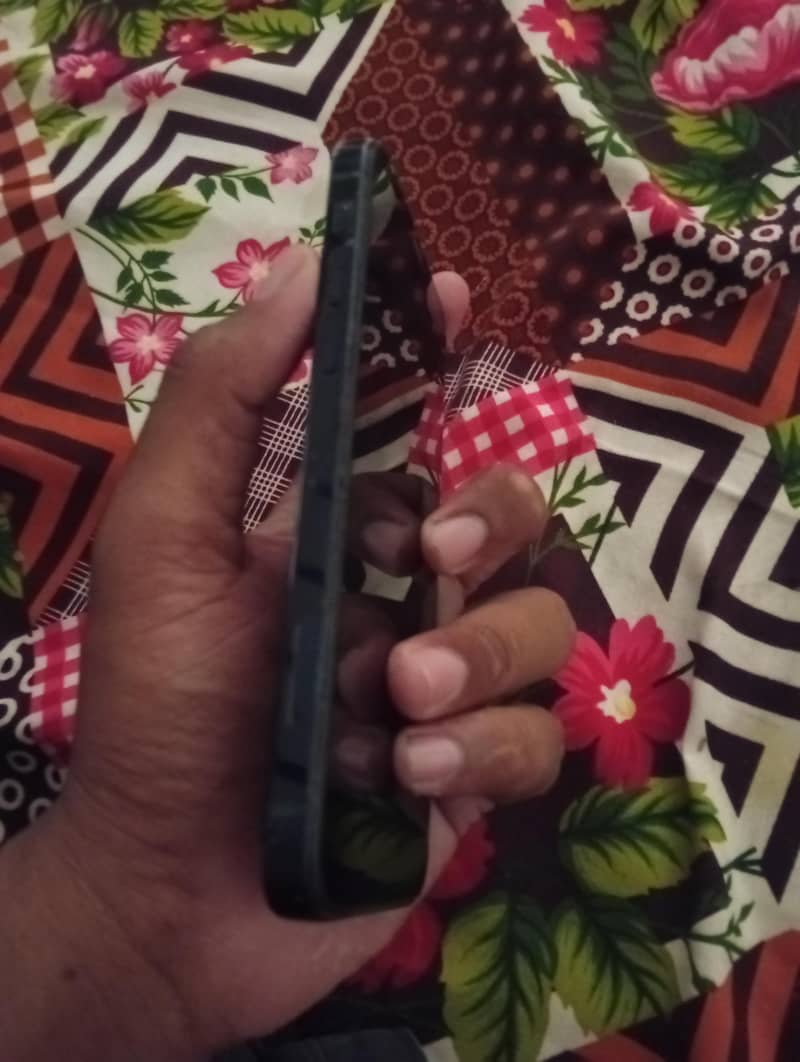 Apple iPhone 12 2