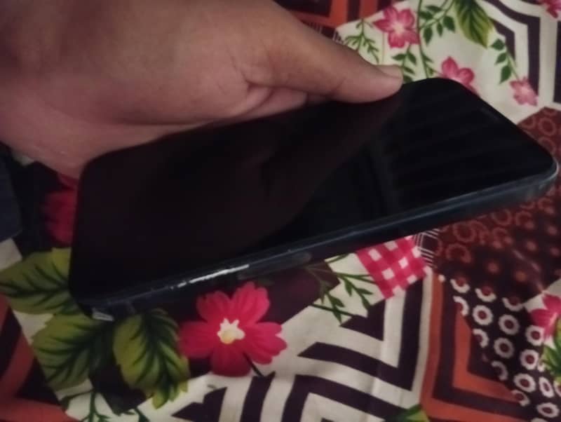 Apple iPhone 12 3