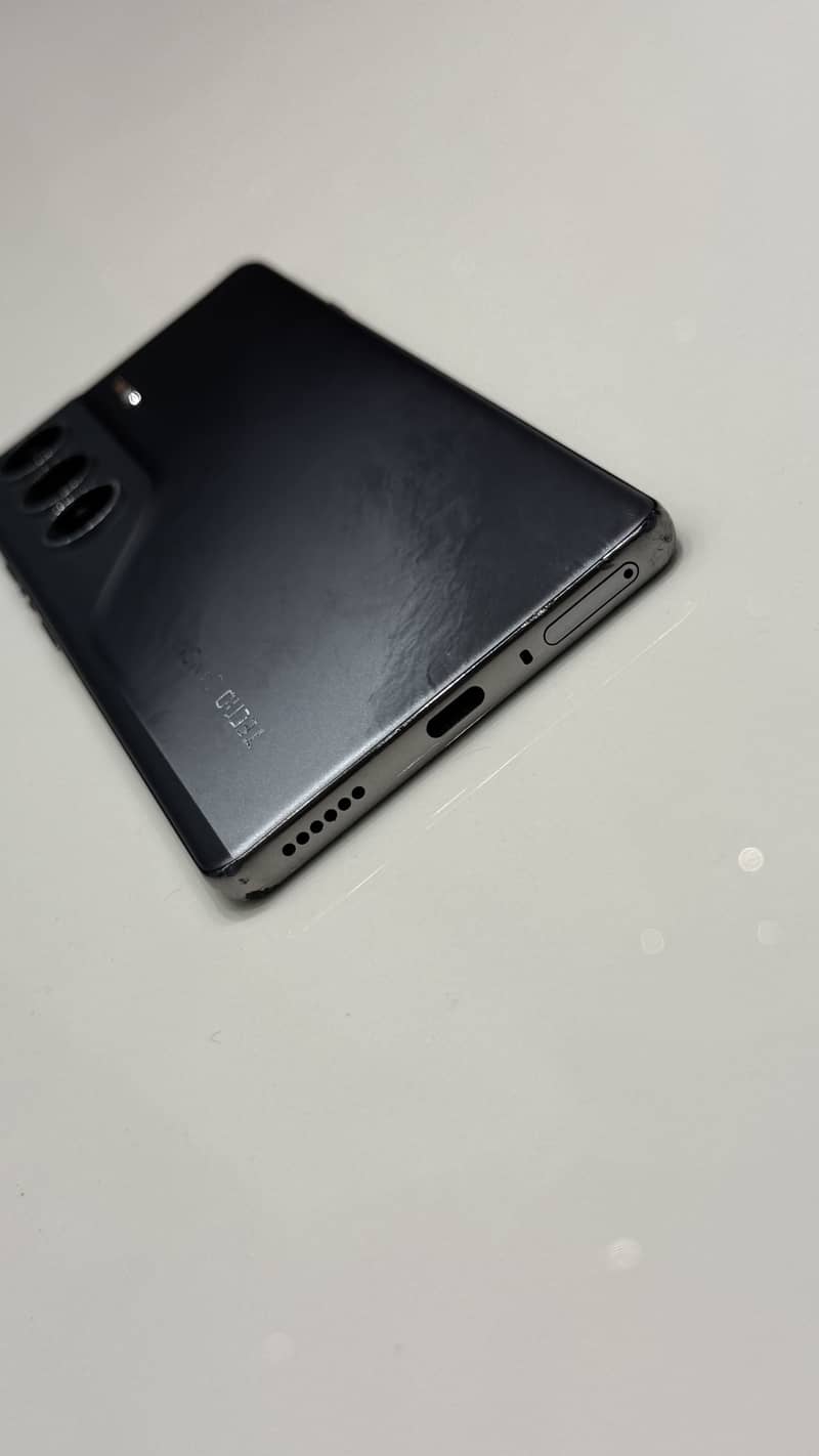 Tecno CAMON 40 Pro 1