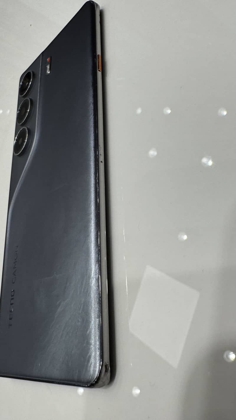 Tecno CAMON 40 Pro 2