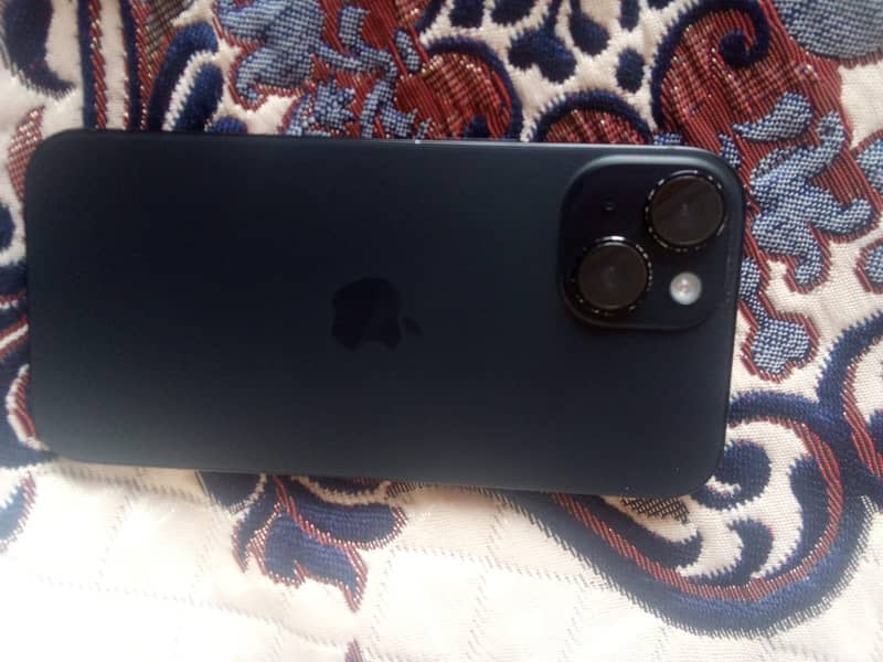 Apple iPhone 15 5