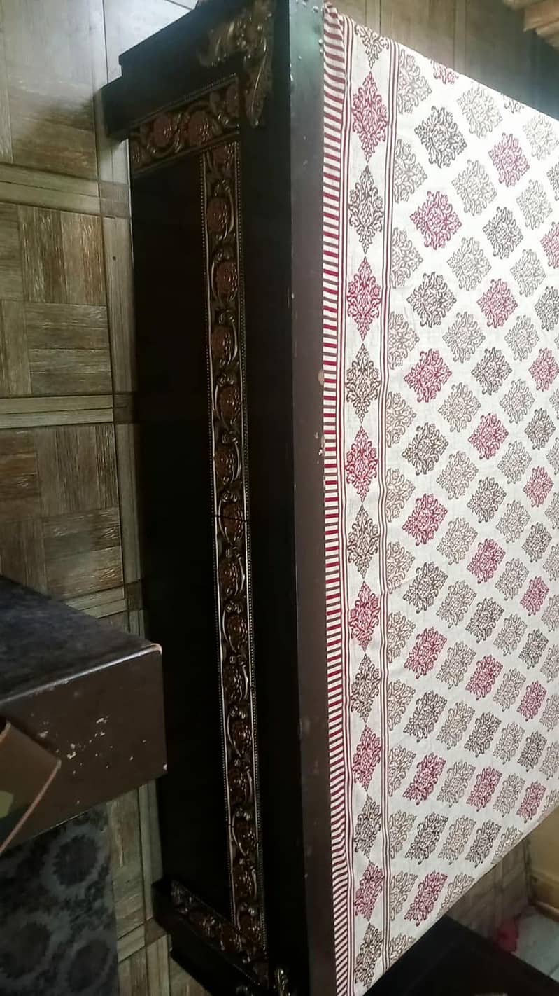 Beautiful  Double Bed + Dressing Table Set 2