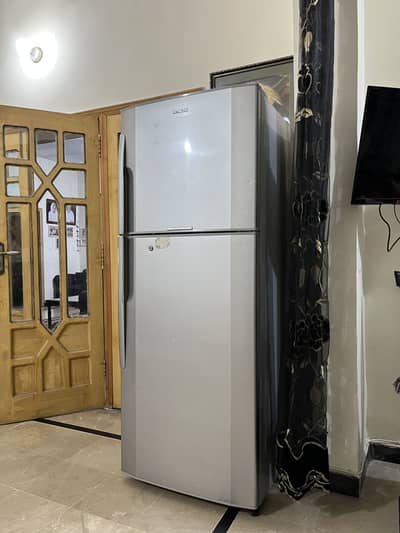 Imported Hitachi top mount refrigerator