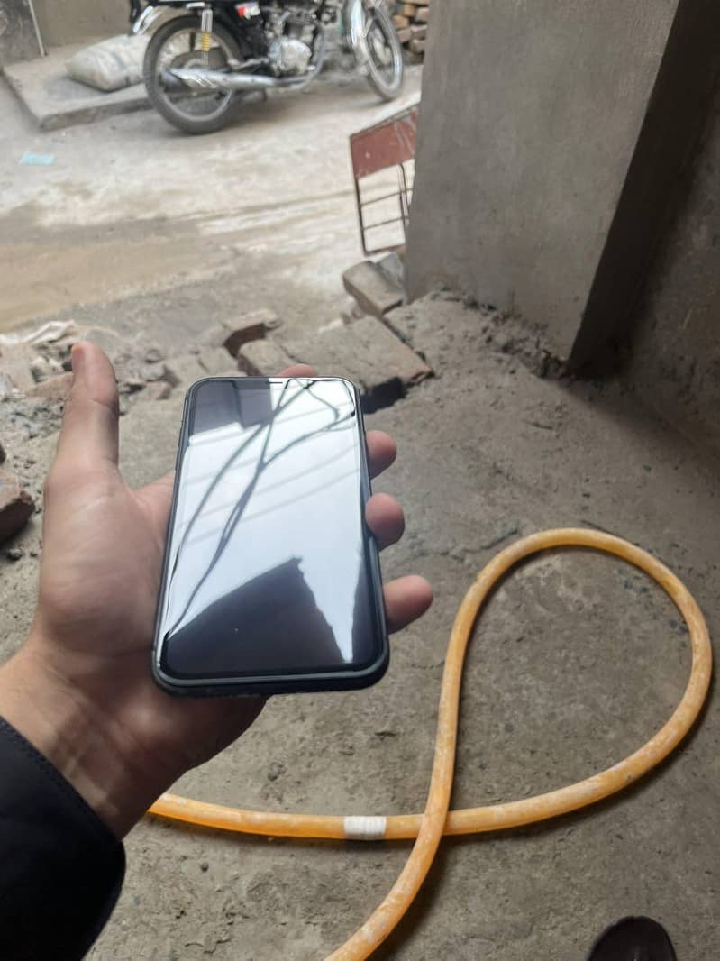 Apple iPhone 11 1