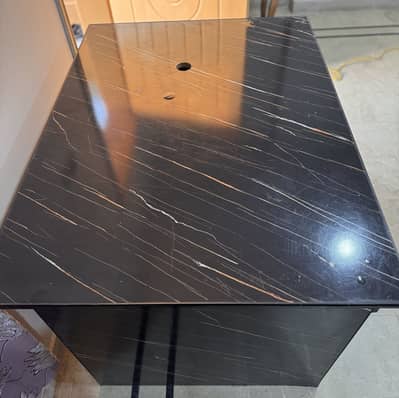 Computer table
