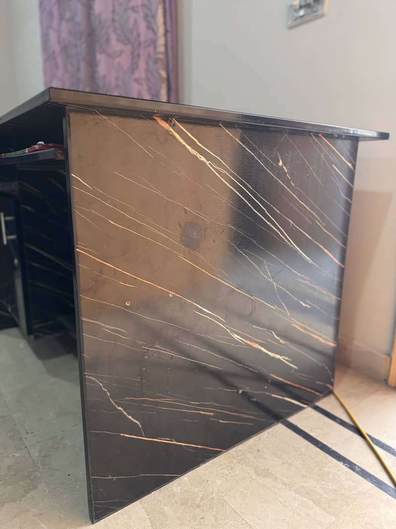Computer table 3
