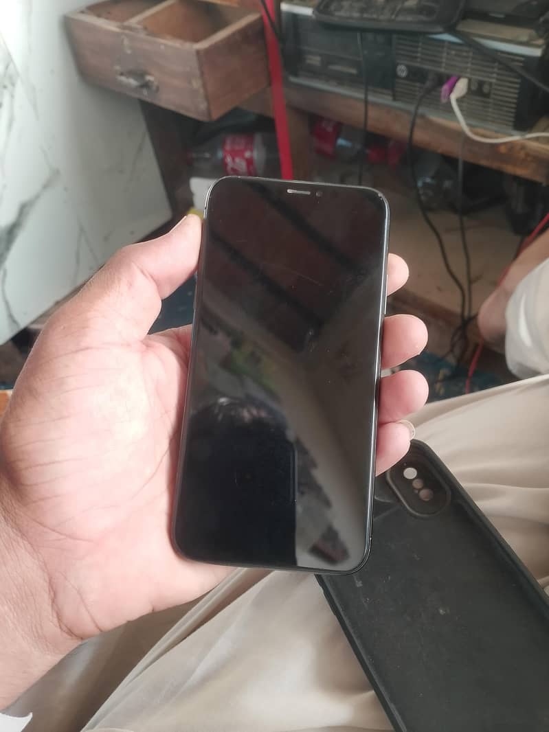 Apple iPhone X 3