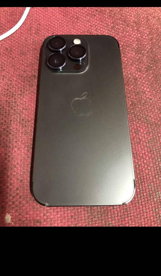 Apple iPhone 14 Pro 1