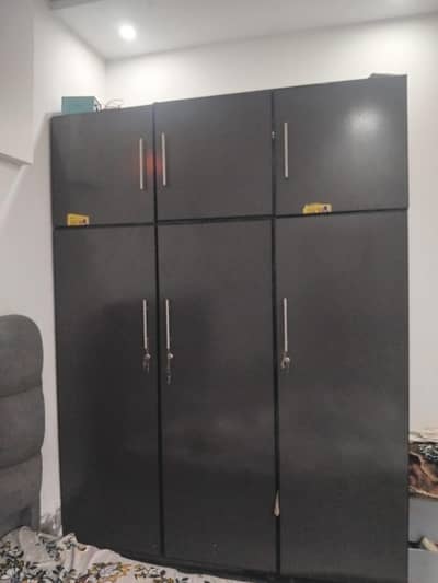 cupboard new only 3 month used