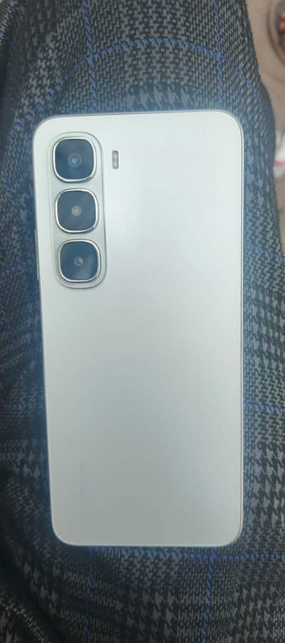 Infinix Hot 60i