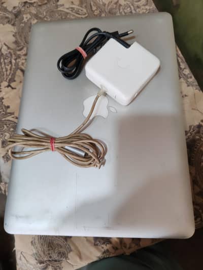 MACBOOK PRO 2011