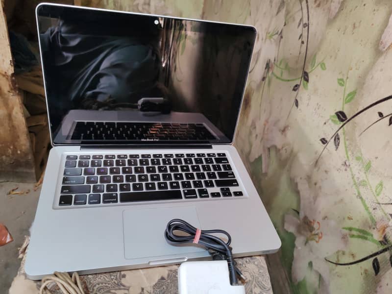 MACBOOK PRO 2011 2