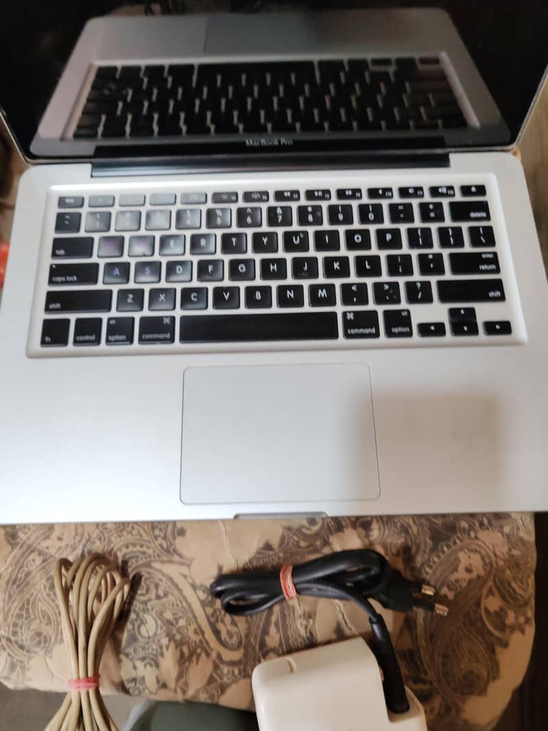 MACBOOK PRO 2011 3