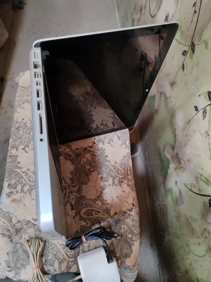 MACBOOK PRO 2011 4
