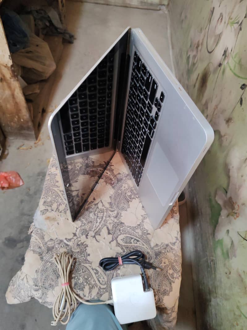 MACBOOK PRO 2011 5