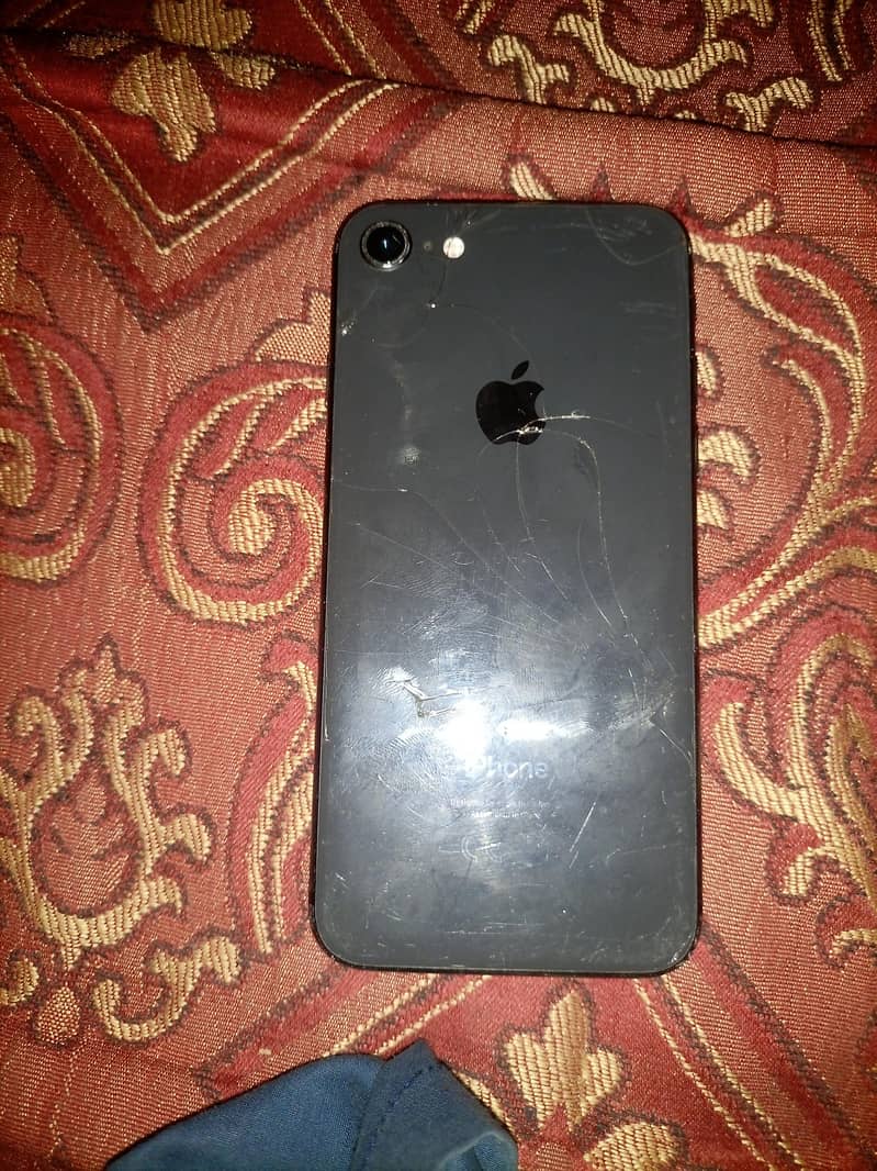 Apple iPhone 8 1