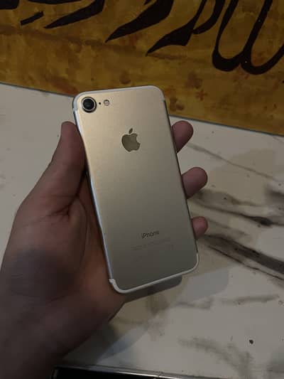Apple iPhone 7 (Official Pta)