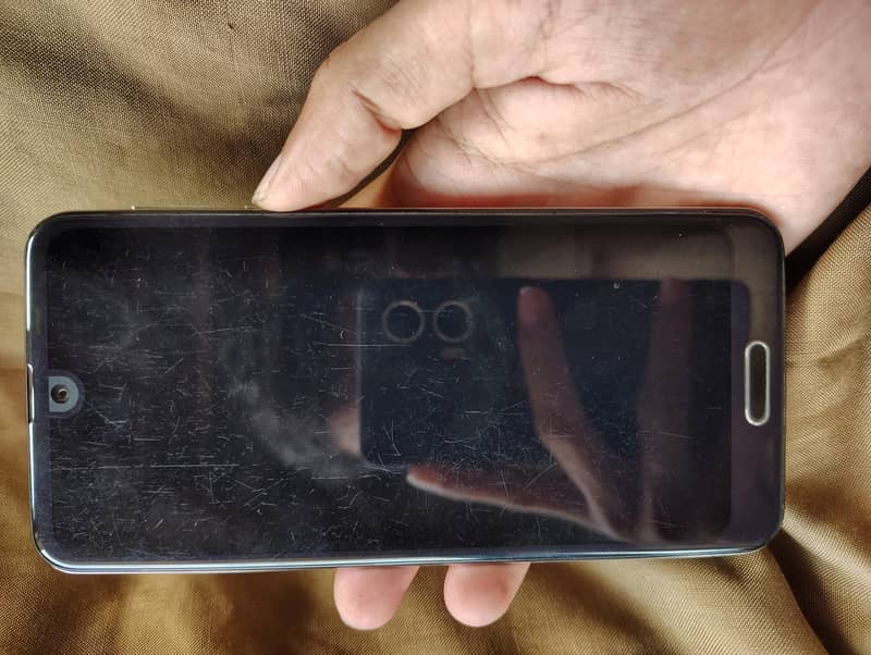 Sharp Aquos R2 2