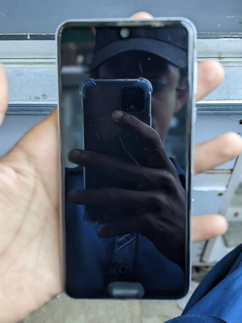Sharp Aquos R3 1