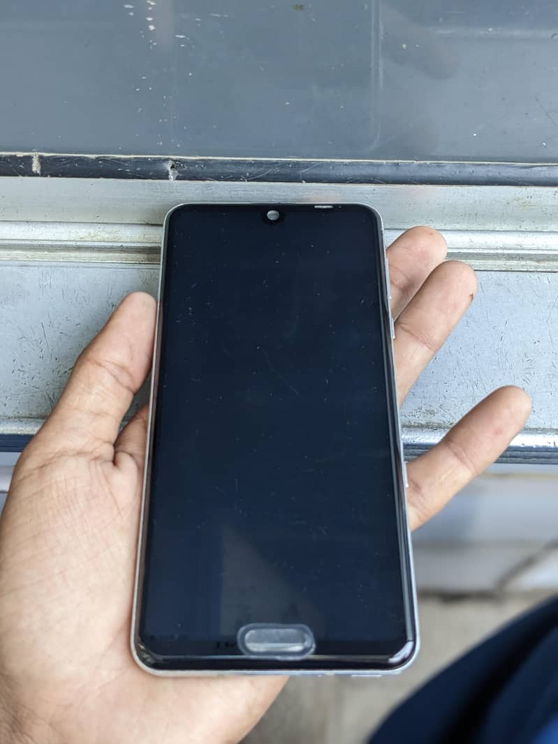 Sharp Aquos R3 2