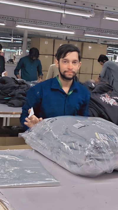 Garments packing