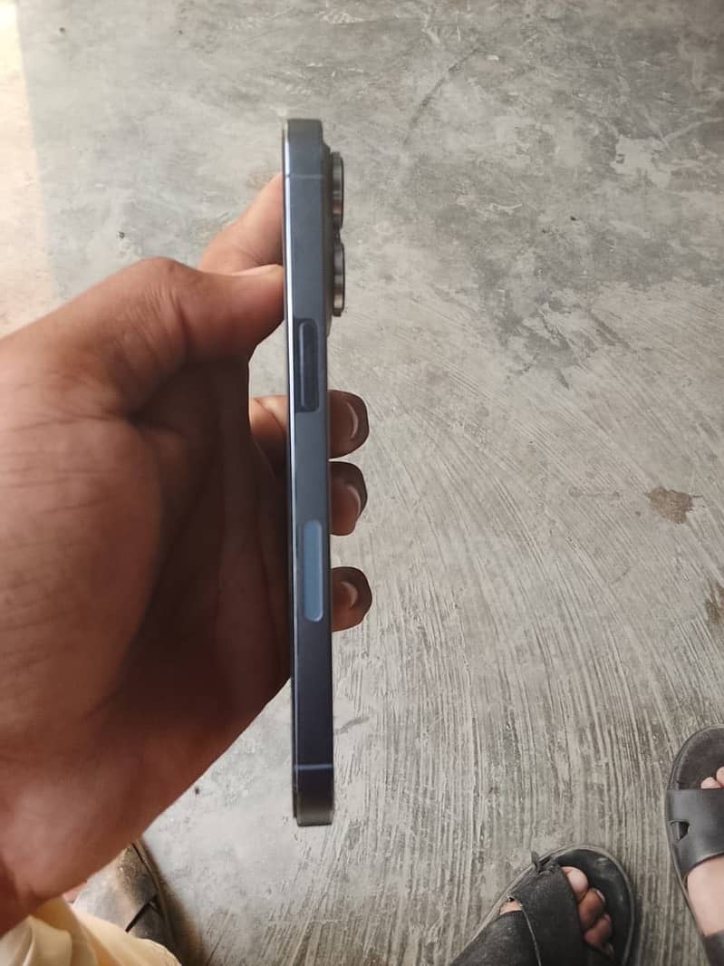 Apple iPhone 13 Pro 4