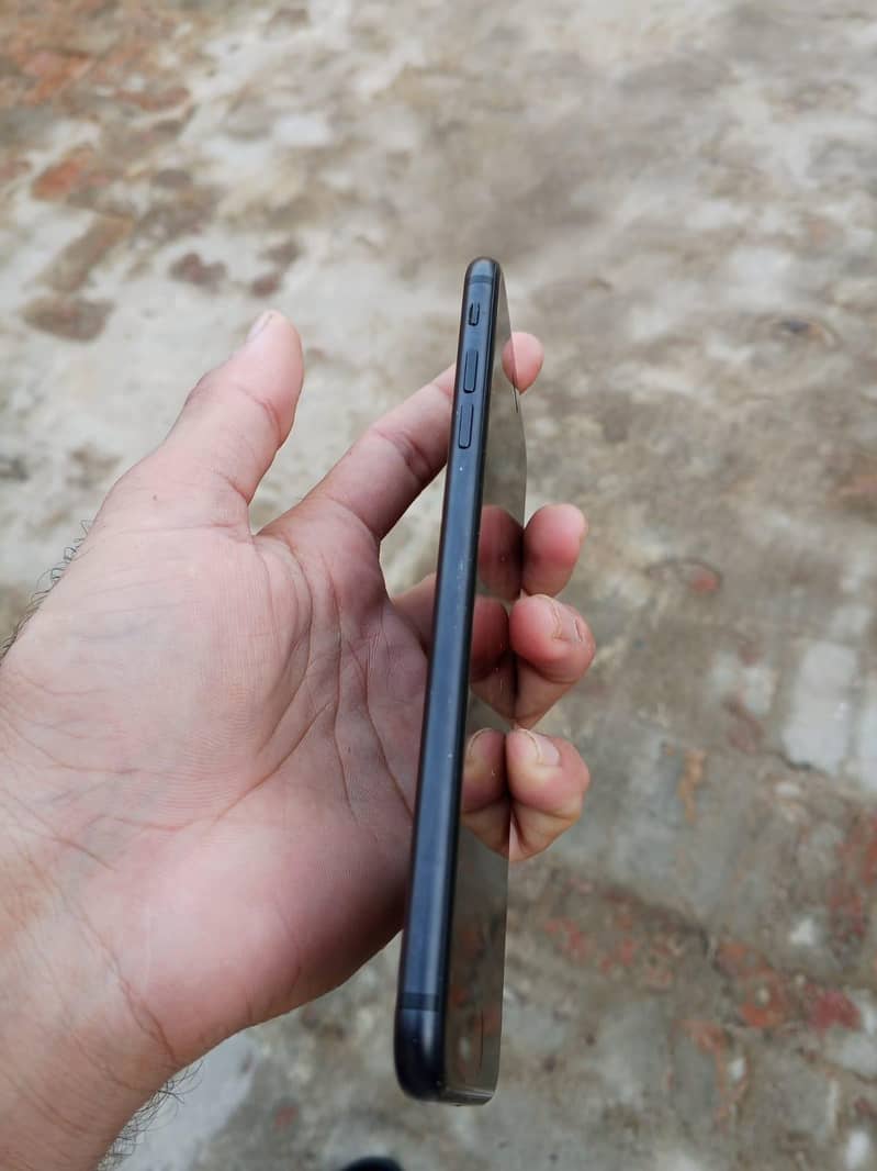 Apple iPhone 7 Plus 0