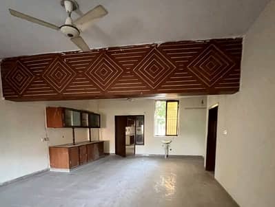 Prime Location House Of 2 Kanal Available In Gulberg