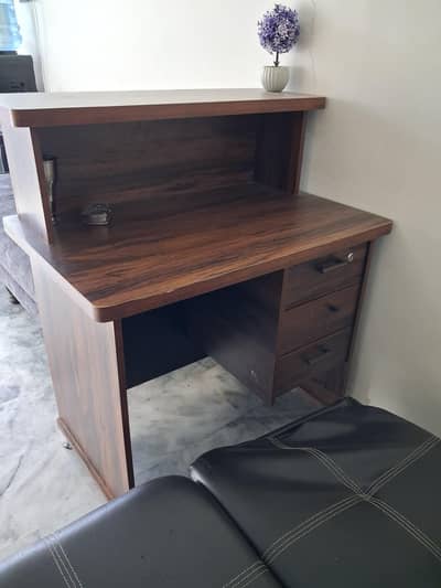 reception table /desk