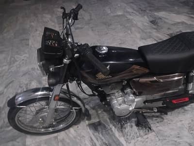 Honda Cg 125 Golden Edition Black 2026 Model