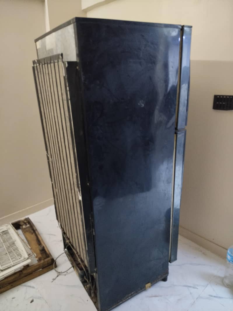 Refrigerator 4