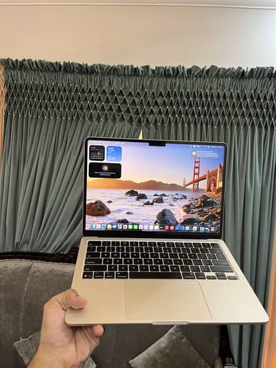 Macbook Air M4 — 10/10 — Brand New Machine— 100% Battery—Complete box