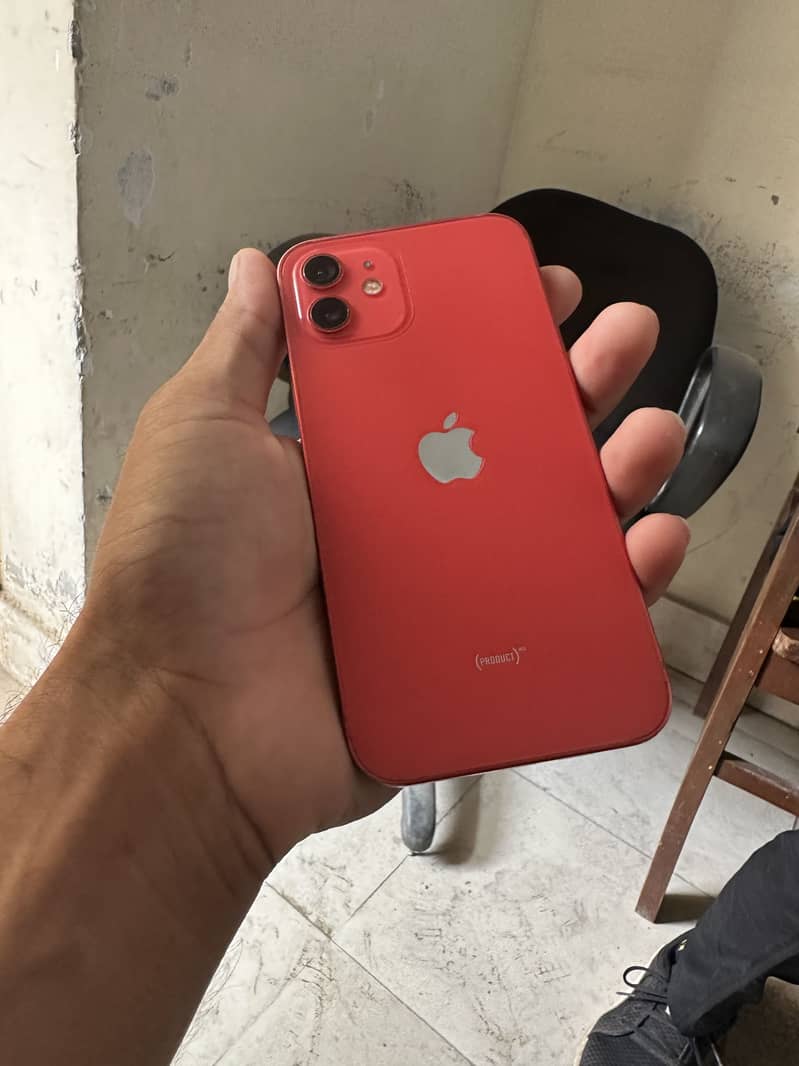 Apple iPhone 12 4