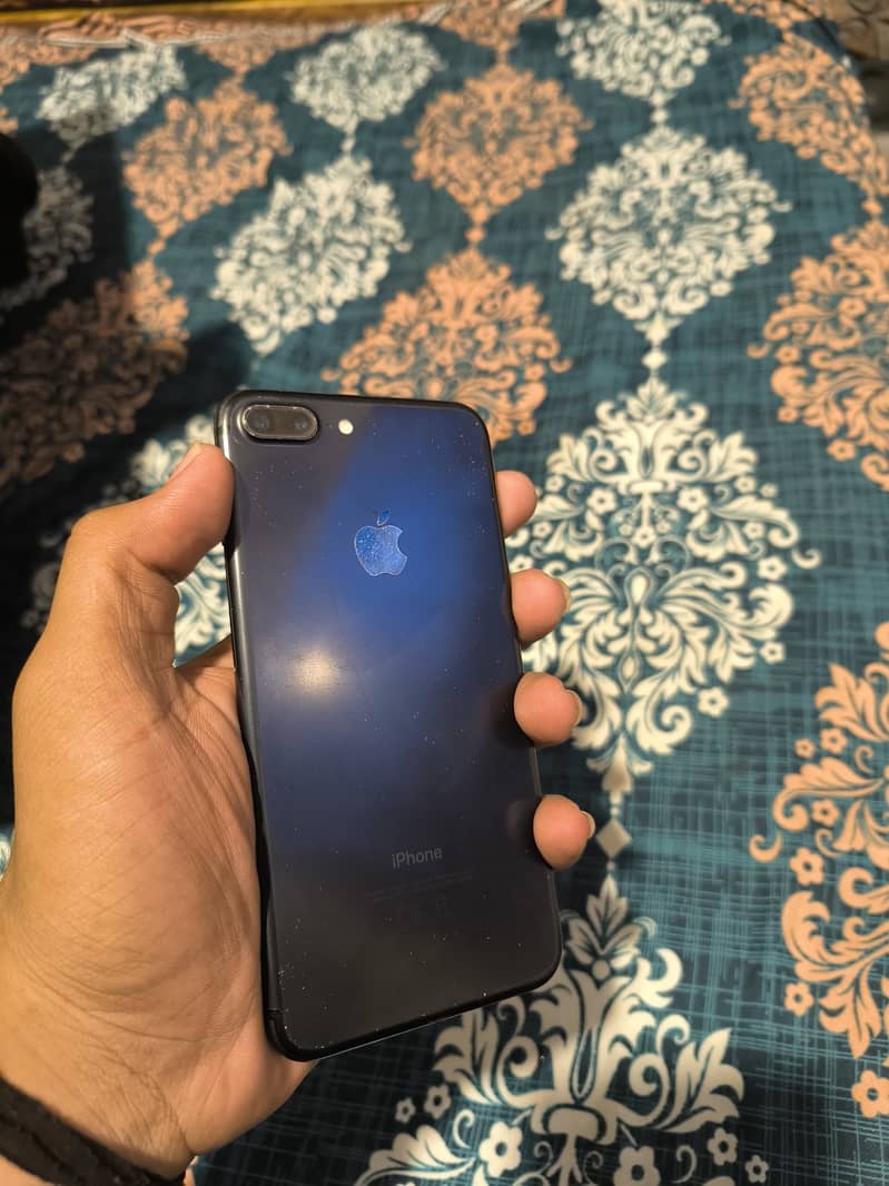 Apple iPhone 7 Plus 1