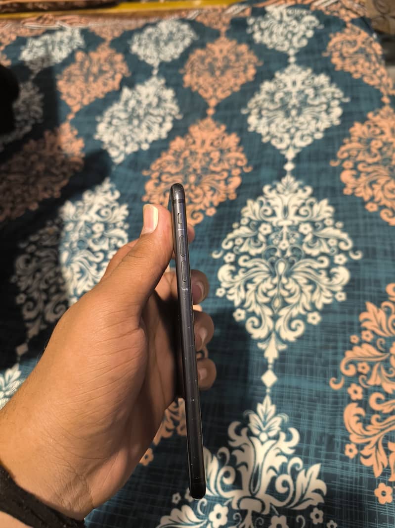 Apple iPhone 7 Plus 5