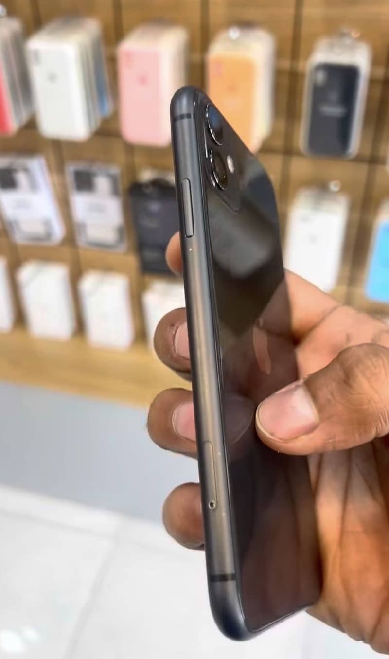 Apple iPhone 11 0