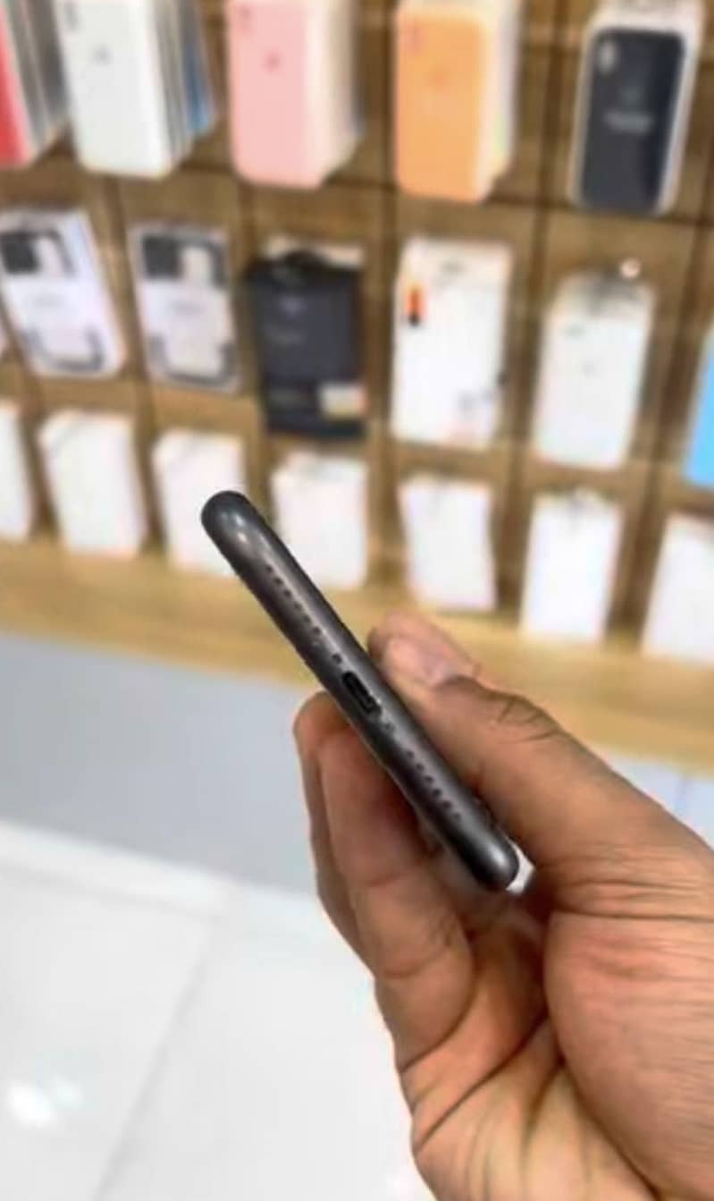 Apple iPhone 11 2