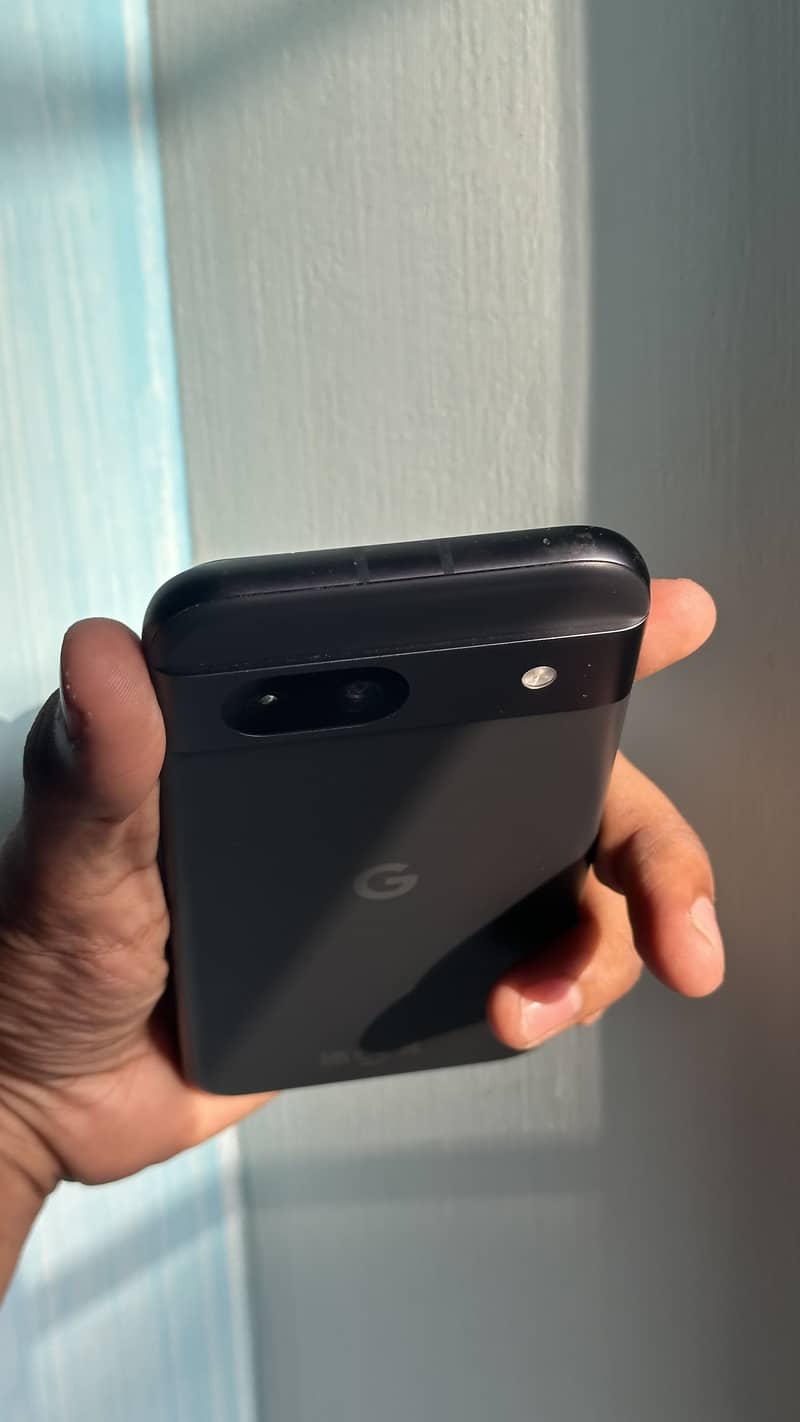 Google Pixel 8a 1