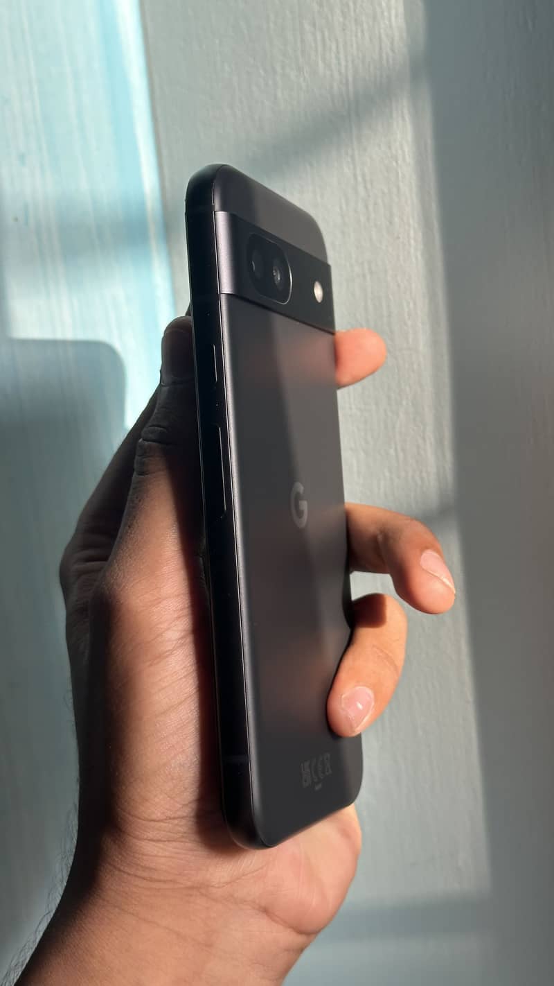 Google Pixel 8a 2