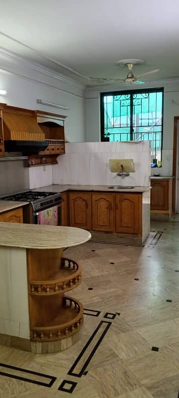 Furnish house for rent in g-10 Islamabad