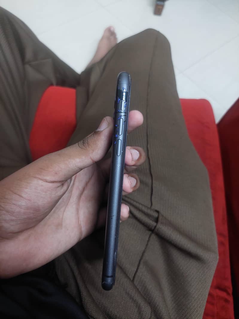 Apple iPhone 11 5