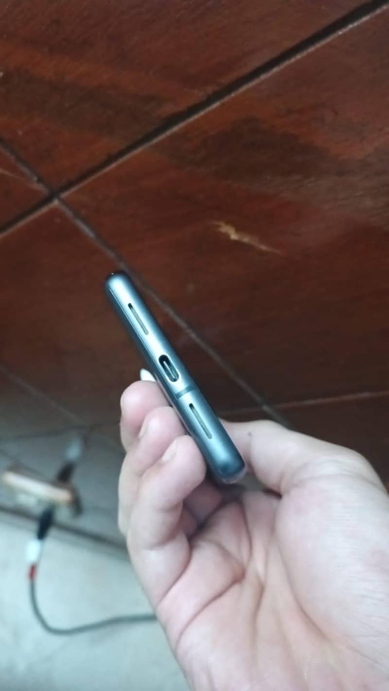 Google Pixel 7 4